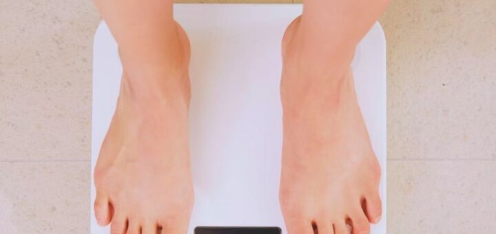 Diyabetle kilo verme için tartı üzerinde ayak, 5 altın kural ile sağlıklı zayıflama.